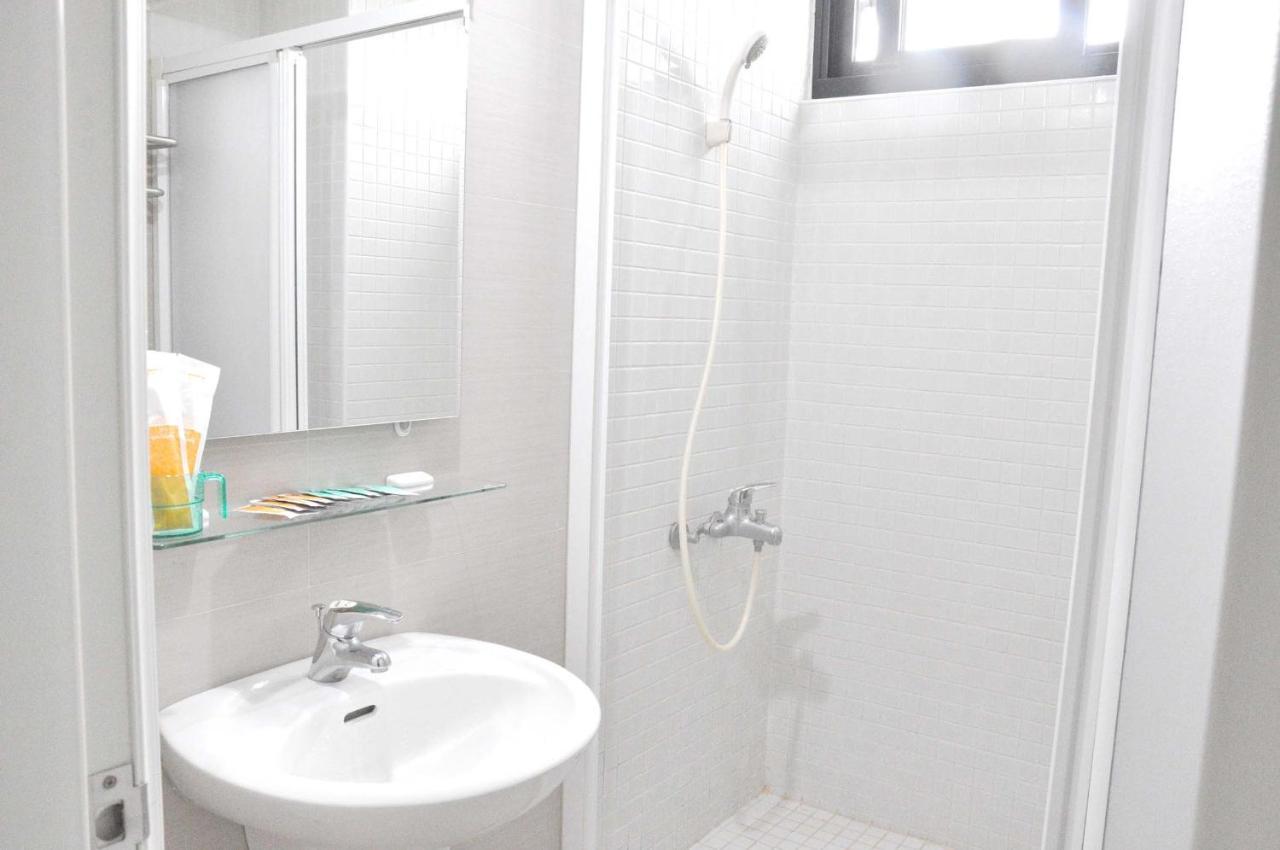 Backpackers' Hostel Taoyuan Airport ภายนอก รูปภาพ